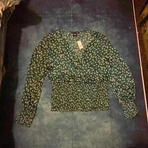 GAP Smocked Wrap Top Size XL